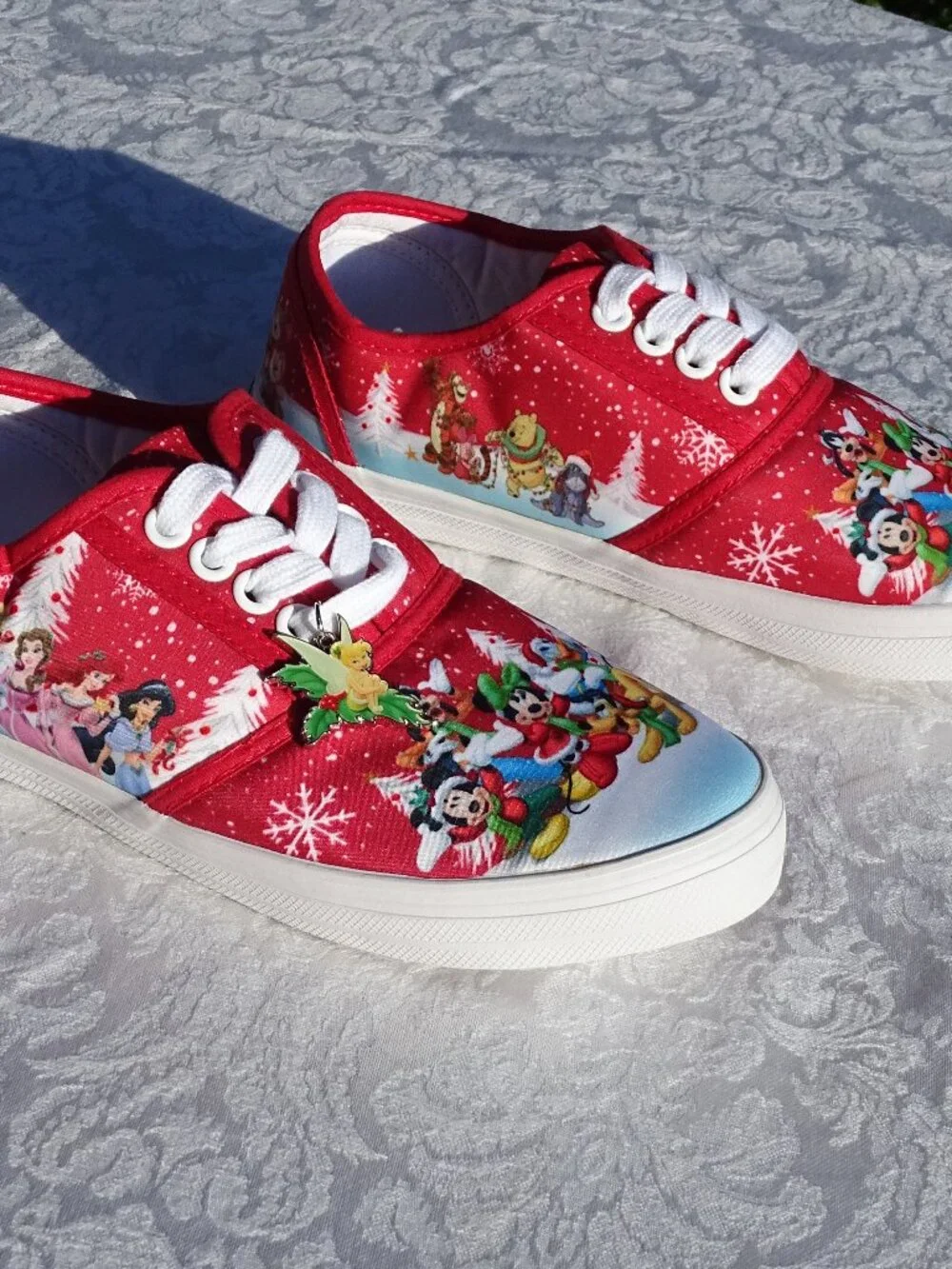 Bradford Exchange Disney Gang Tennis Shoes Size 5